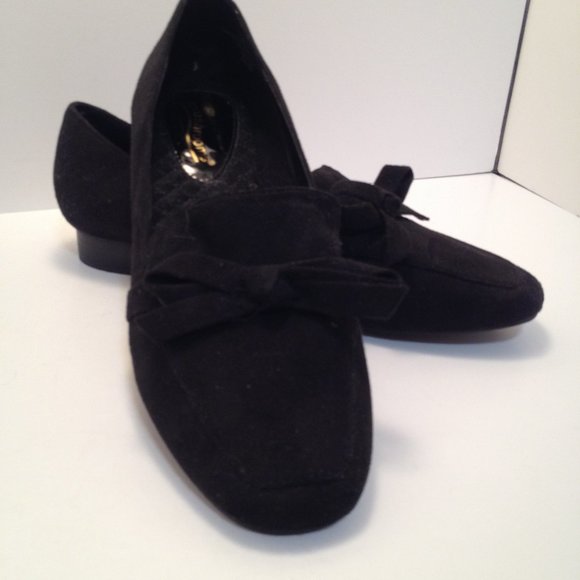 Mushrooms Shoes Mushrooms 9m Black Faux Suede Bow Detail Low Heel